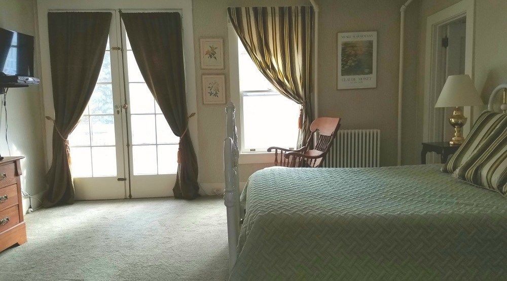 Windflower Inn Ґрейт-Баррінґтон Екстер'єр фото