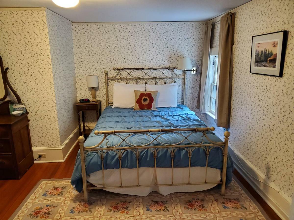 Windflower Inn Ґрейт-Баррінґтон Екстер'єр фото